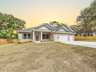 324 Hillcrest Avenue, Valparaiso, FL 32580