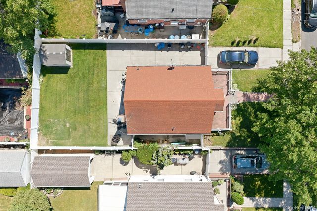10 Everett Street, Valley Stream, NY 11580