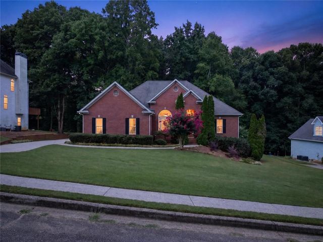 1270 Harvest Lane, Hoschton, GA 30548