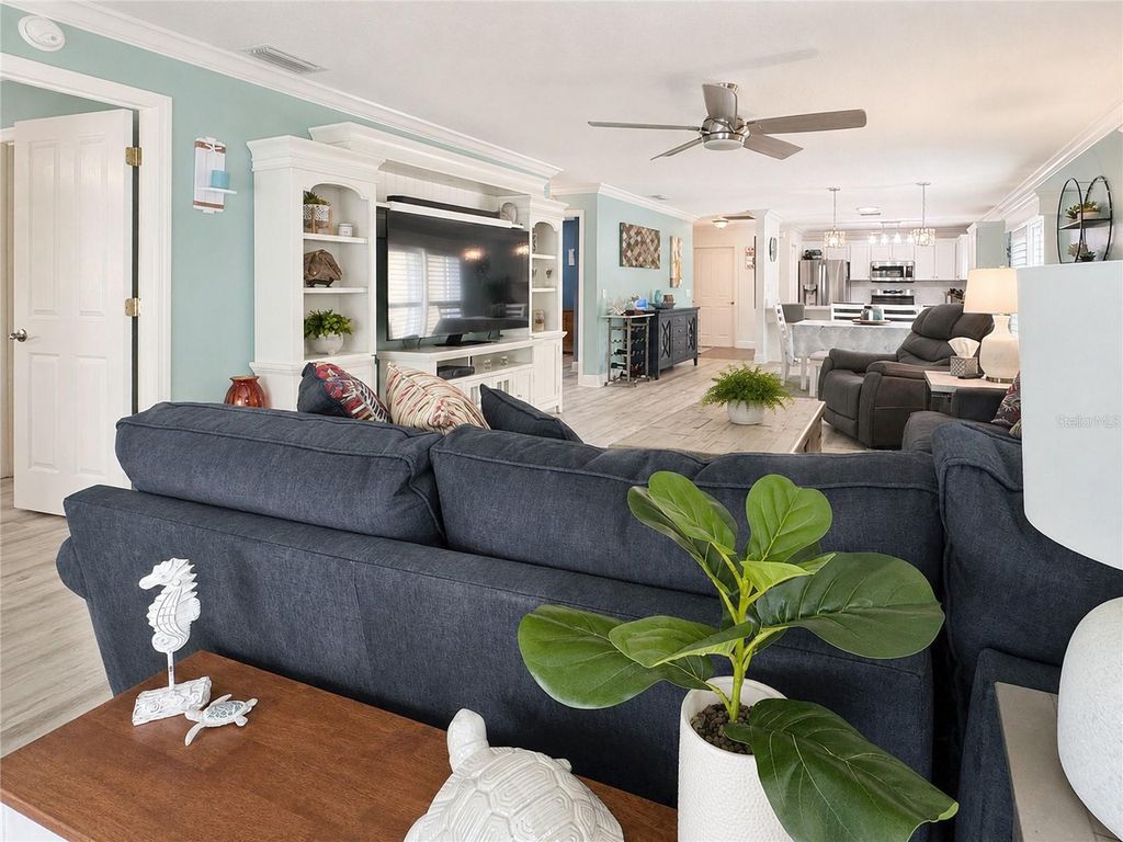Image 11 of property listing at 896 RADCLIFE BEREA PLACE, The Villages, FL 32162