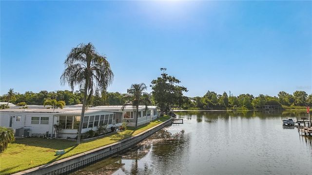 10178 N LAKE DRIVE 45, Largo, FL 33773