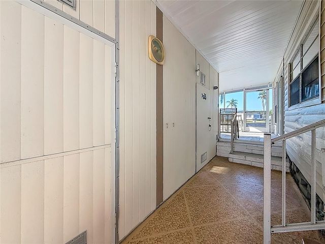 10178 N LAKE DRIVE 45, Largo, FL 33773