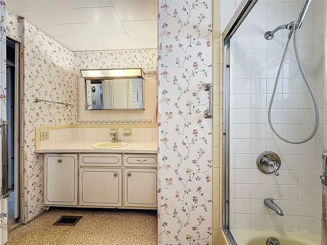 10178 N LAKE DRIVE 45, Largo, FL 33773