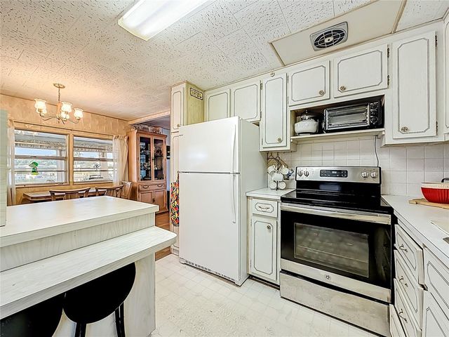 10178 N LAKE DRIVE 45, Largo, FL 33773