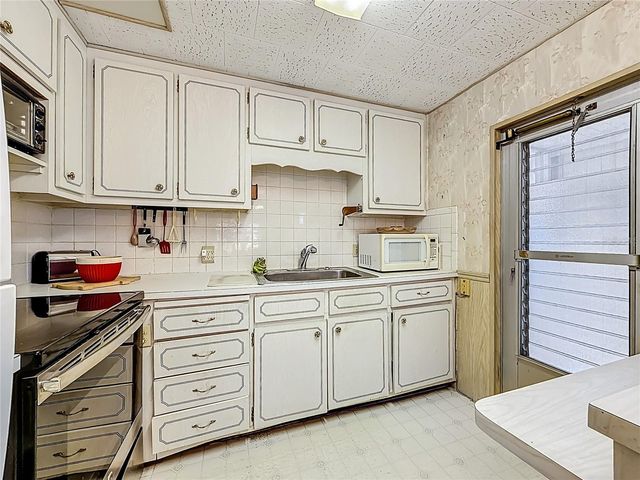 10178 N LAKE DRIVE 45, Largo, FL 33773