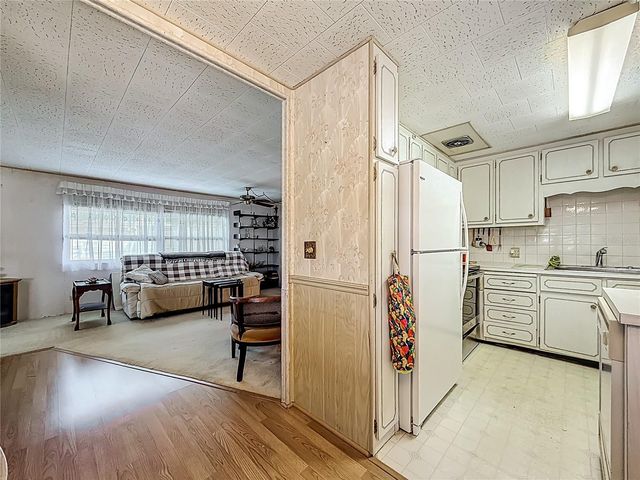 10178 N LAKE DRIVE 45, Largo, FL 33773