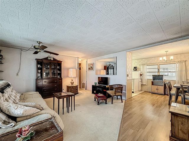 10178 N LAKE DRIVE 45, Largo, FL 33773