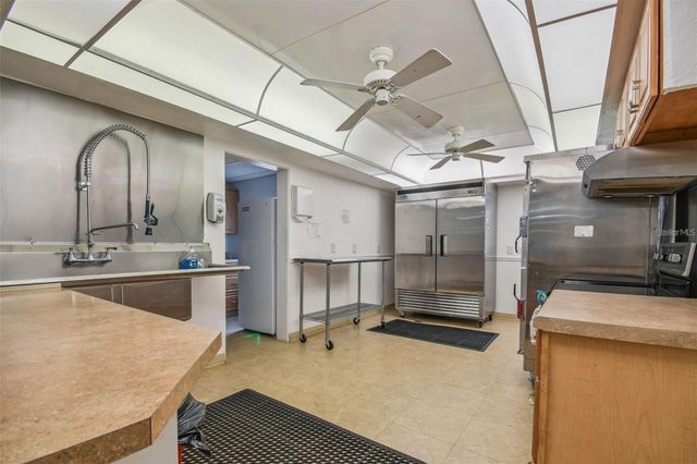 10178 N LAKE DRIVE 45, Largo, FL 33773