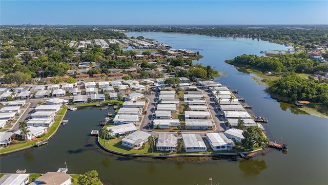 10178 N LAKE DRIVE 45, Largo, FL 33773