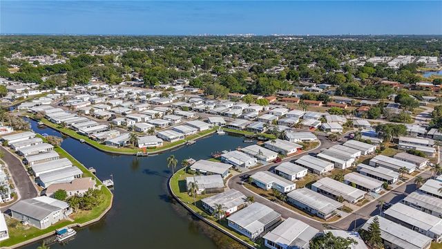 10178 N LAKE DRIVE 45, Largo, FL 33773