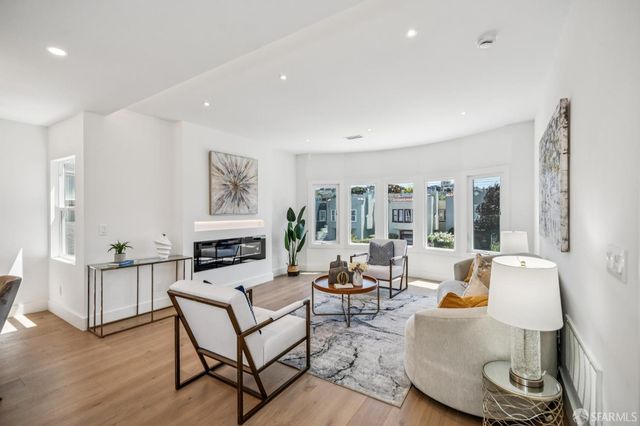 386 Capistrano Avenue, San Francisco, CA 94112