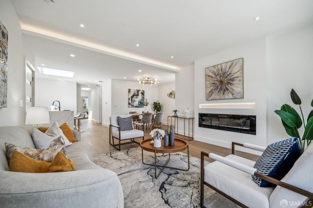 386 Capistrano Avenue, San Francisco, CA 94112