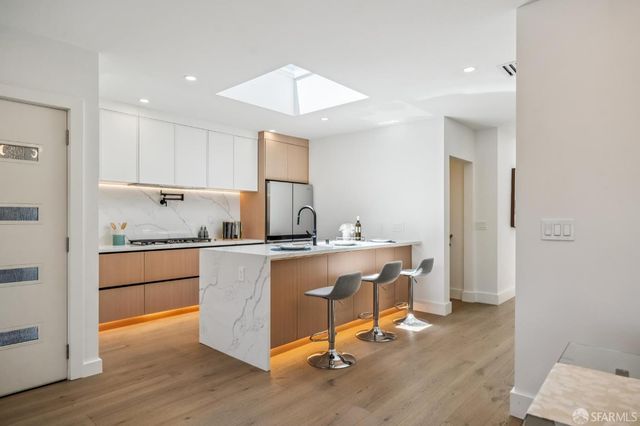 386 Capistrano Avenue, San Francisco, CA 94112