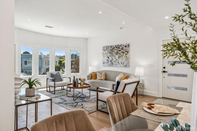 386 Capistrano Avenue, San Francisco, CA 94112