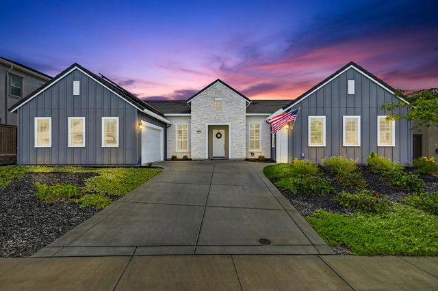 704 Golden Acorn Ct, Rocklin, CA 95765