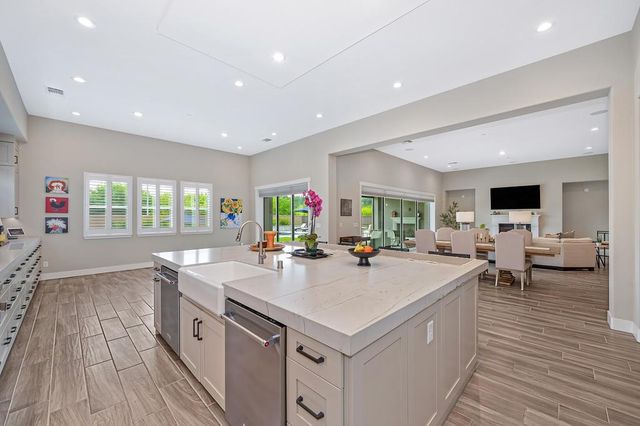 704 Golden Acorn Ct, Rocklin, CA 95765