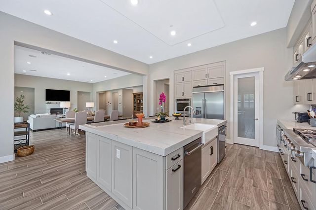 704 Golden Acorn Ct, Rocklin, CA 95765