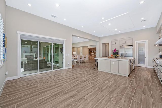 704 Golden Acorn Ct, Rocklin, CA 95765