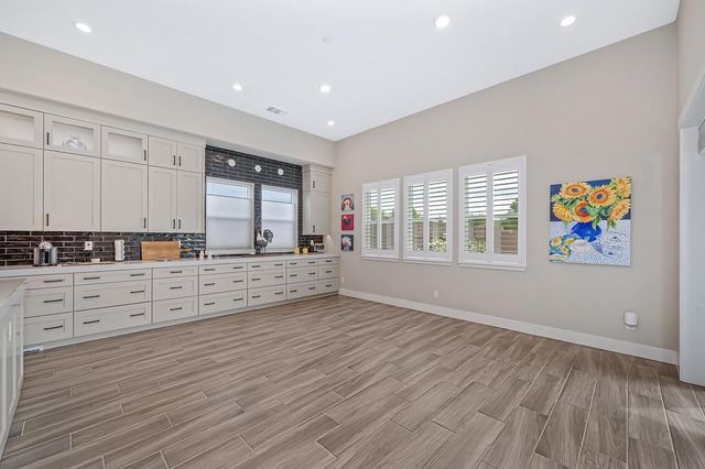 704 Golden Acorn Ct, Rocklin, CA 95765