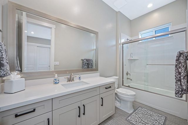 704 Golden Acorn Ct, Rocklin, CA 95765