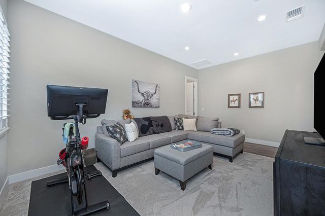 704 Golden Acorn Ct, Rocklin, CA 95765