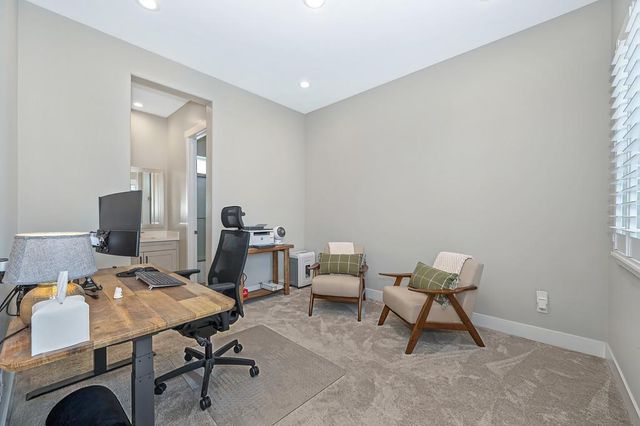 704 Golden Acorn Ct, Rocklin, CA 95765