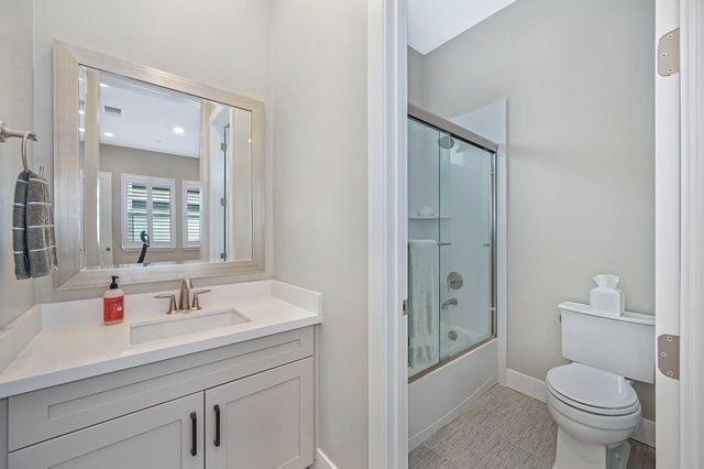 704 Golden Acorn Ct, Rocklin, CA 95765