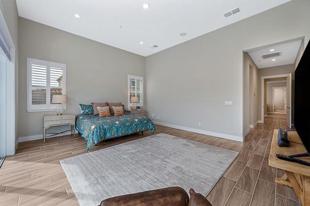 704 Golden Acorn Ct, Rocklin, CA 95765