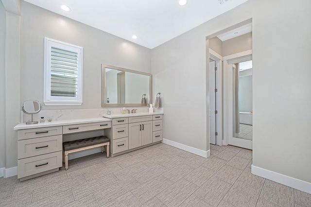 704 Golden Acorn Ct, Rocklin, CA 95765