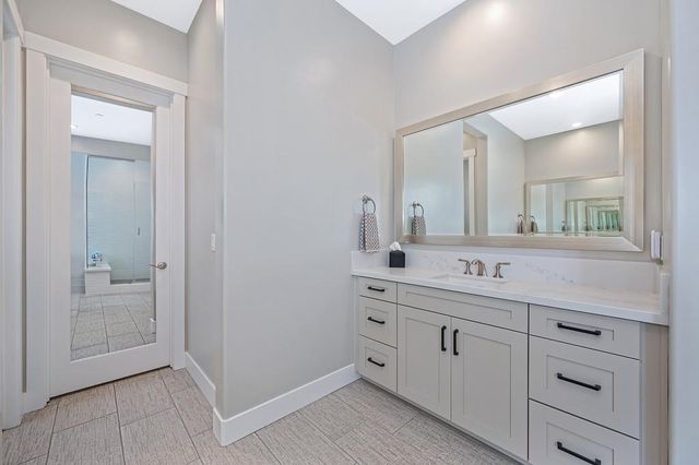 704 Golden Acorn Ct, Rocklin, CA 95765