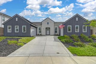 704 Golden Acorn Ct, Rocklin, CA 95765