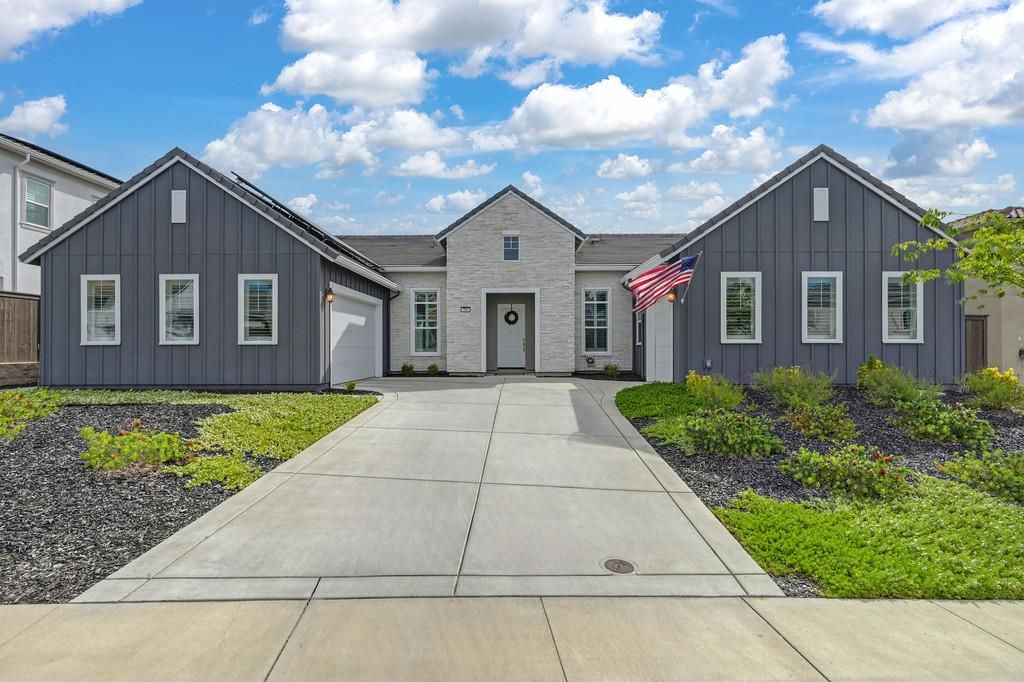 704 Golden Acorn Ct, Rocklin, CA 95765