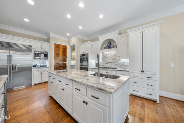 216 Walford Way, Cary, NC 27519