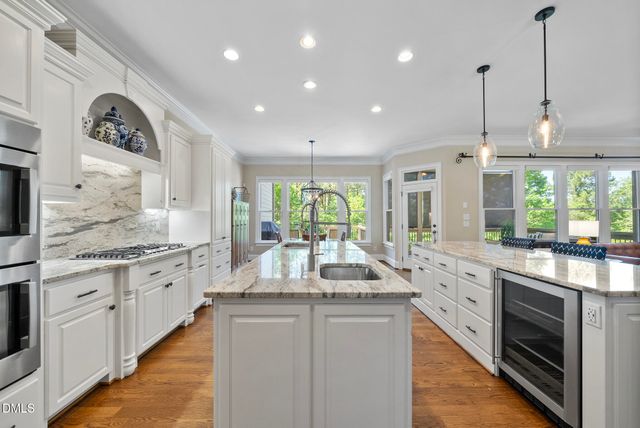 216 Walford Way, Cary, NC 27519