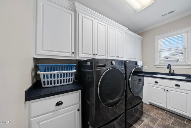 216 Walford Way, Cary, NC 27519