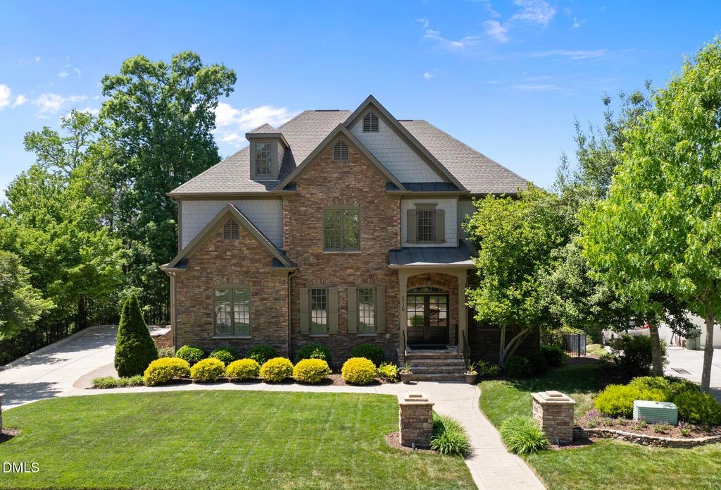 216 Walford Way, Cary, NC 27519