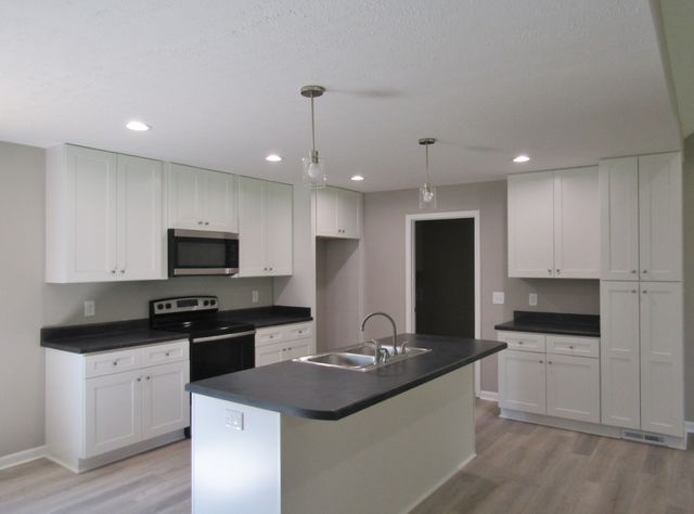 306 Ostella Rd, Cornersville, TN 37047