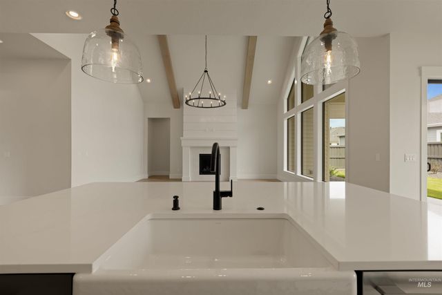 2595 E Tenzing Dr, Meridian, ID 83642