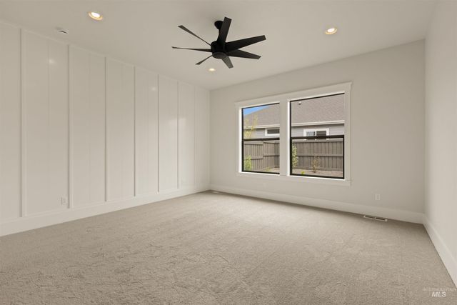 2595 E Tenzing Dr, Meridian, ID 83642