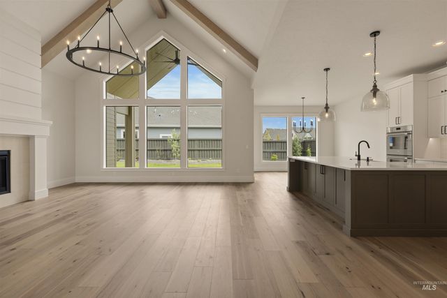 2595 E Tenzing Dr, Meridian, ID 83642