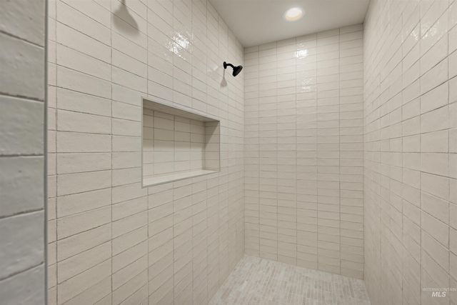 2595 E Tenzing Dr, Meridian, ID 83642