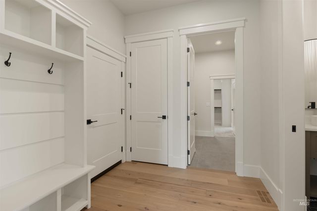 2595 E Tenzing Dr, Meridian, ID 83642