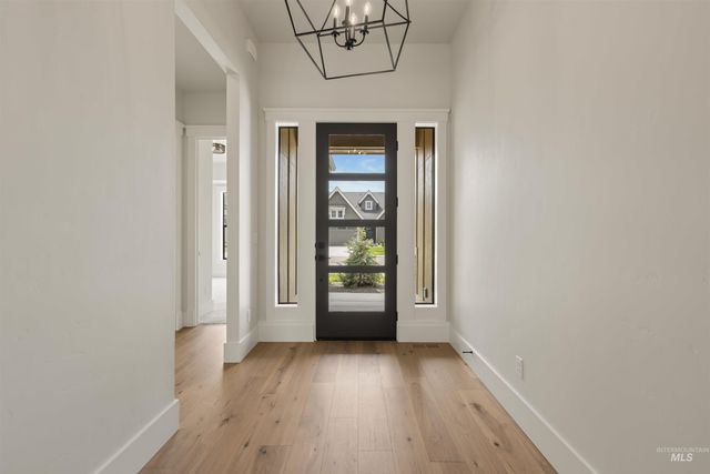 2595 E Tenzing Dr, Meridian, ID 83642