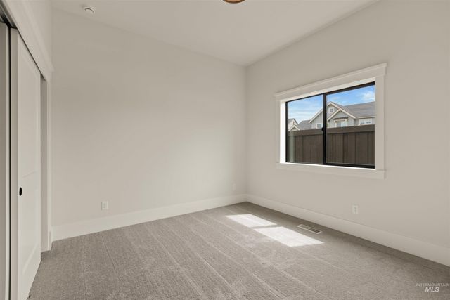 2595 E Tenzing Dr, Meridian, ID 83642