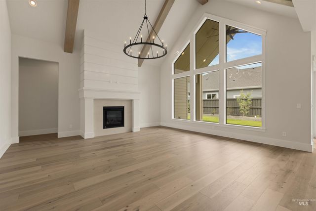 2595 E Tenzing Dr, Meridian, ID 83642