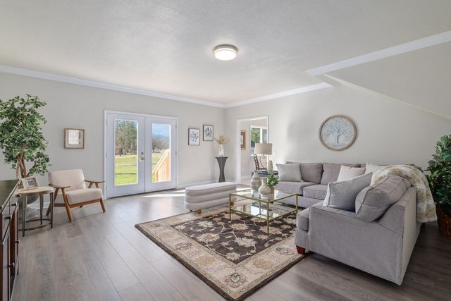 2275 Galice Road, Merlin, OR 97532