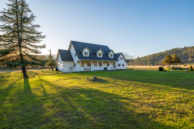 2275 Galice Road, Merlin, OR 97532