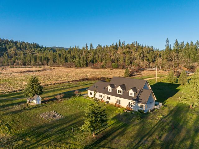 2275 Galice Road, Merlin, OR 97532