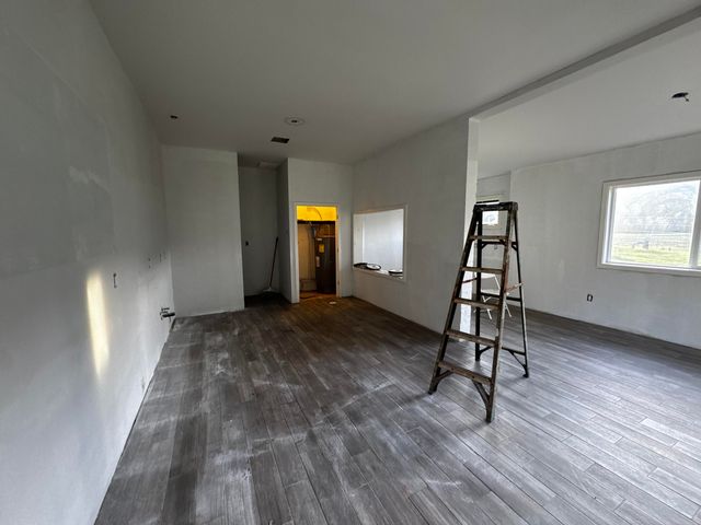 2275 Galice Road, Merlin, OR 97532