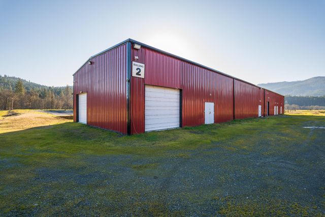 2275 Galice Road, Merlin, OR 97532